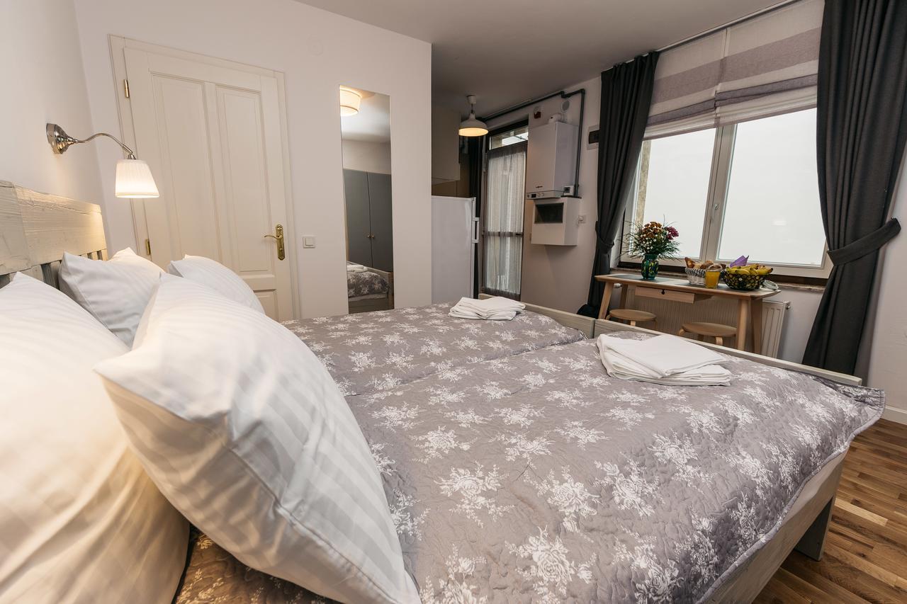 Yellowboot Aparthotel Sibiu Bagian luar foto