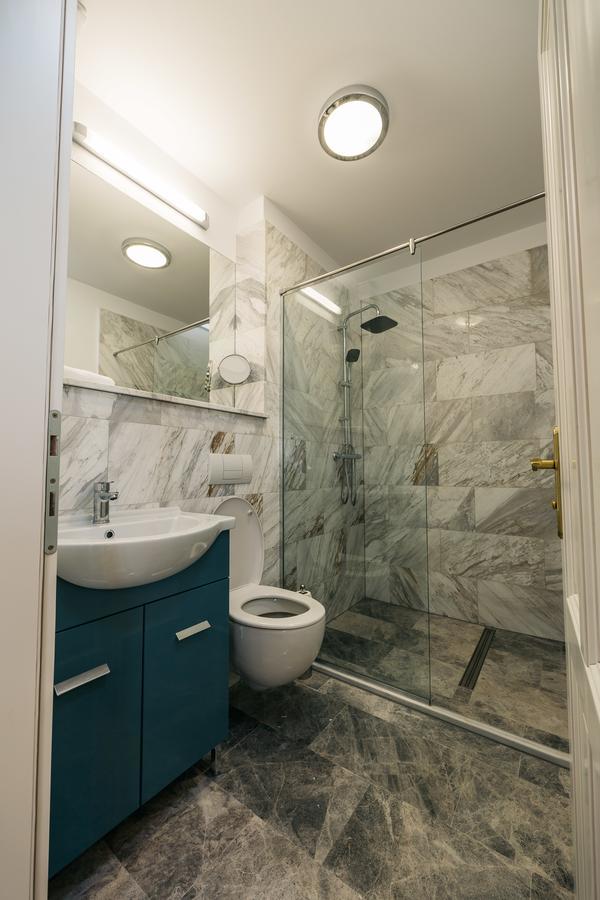 Yellowboot Aparthotel Sibiu Bagian luar foto