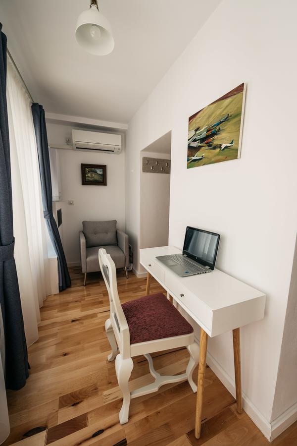 Yellowboot Aparthotel Sibiu Bagian luar foto