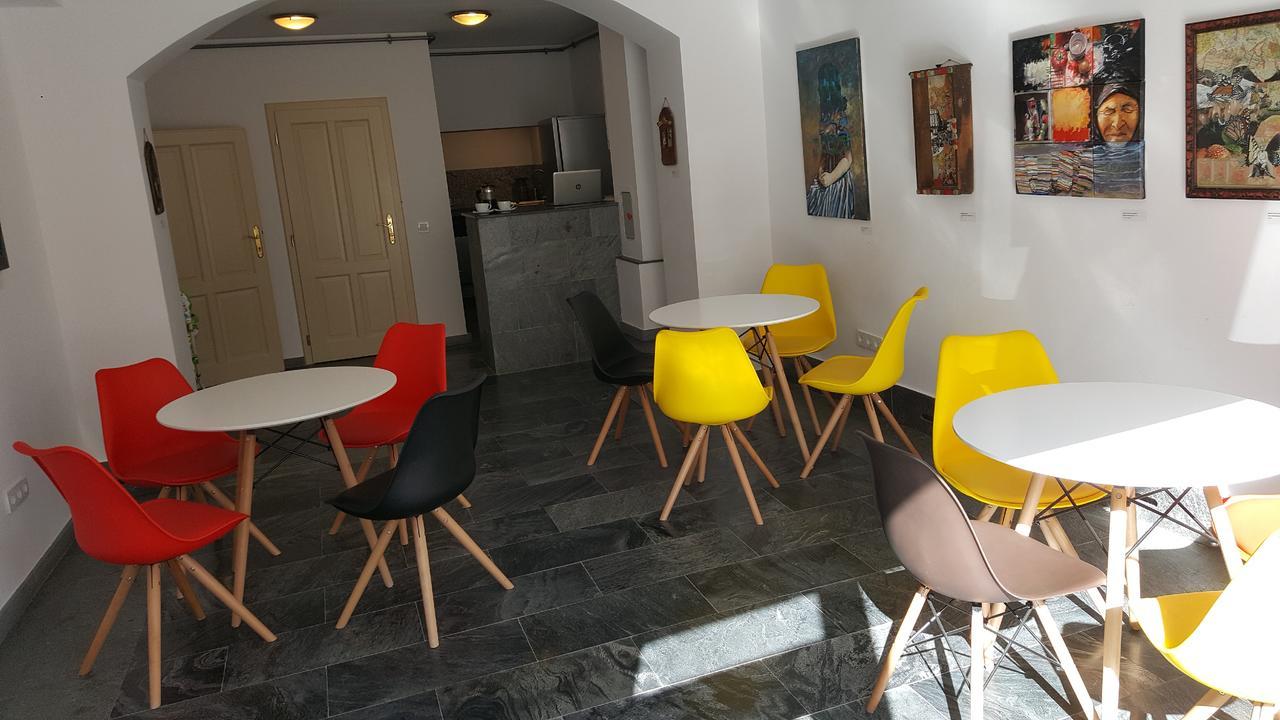 Yellowboot Aparthotel Sibiu Bagian luar foto